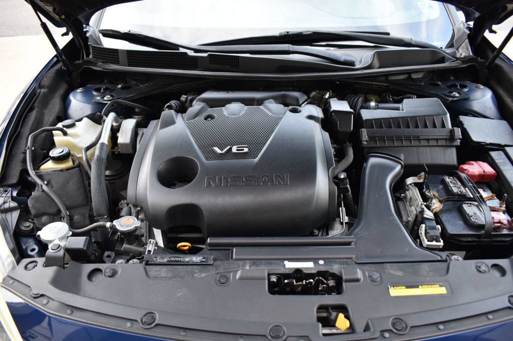 Used 2017 Nissan Maxima FWD image 12