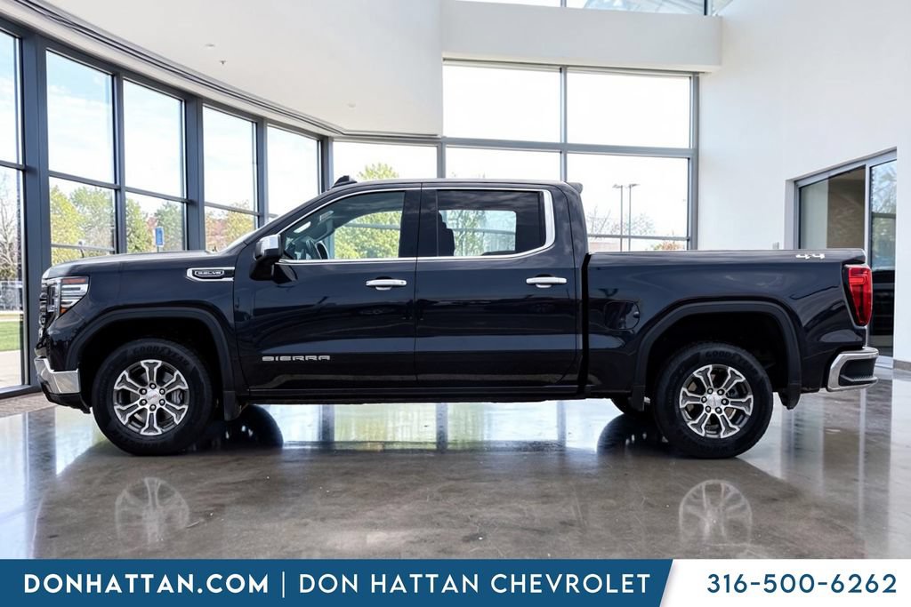 Used 2025 GMC Sierra 1500 SLT AWD/4WD image 2
