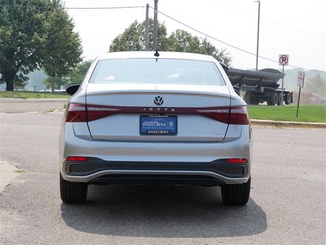 New 2025 Volkswagen Jetta SE image 3