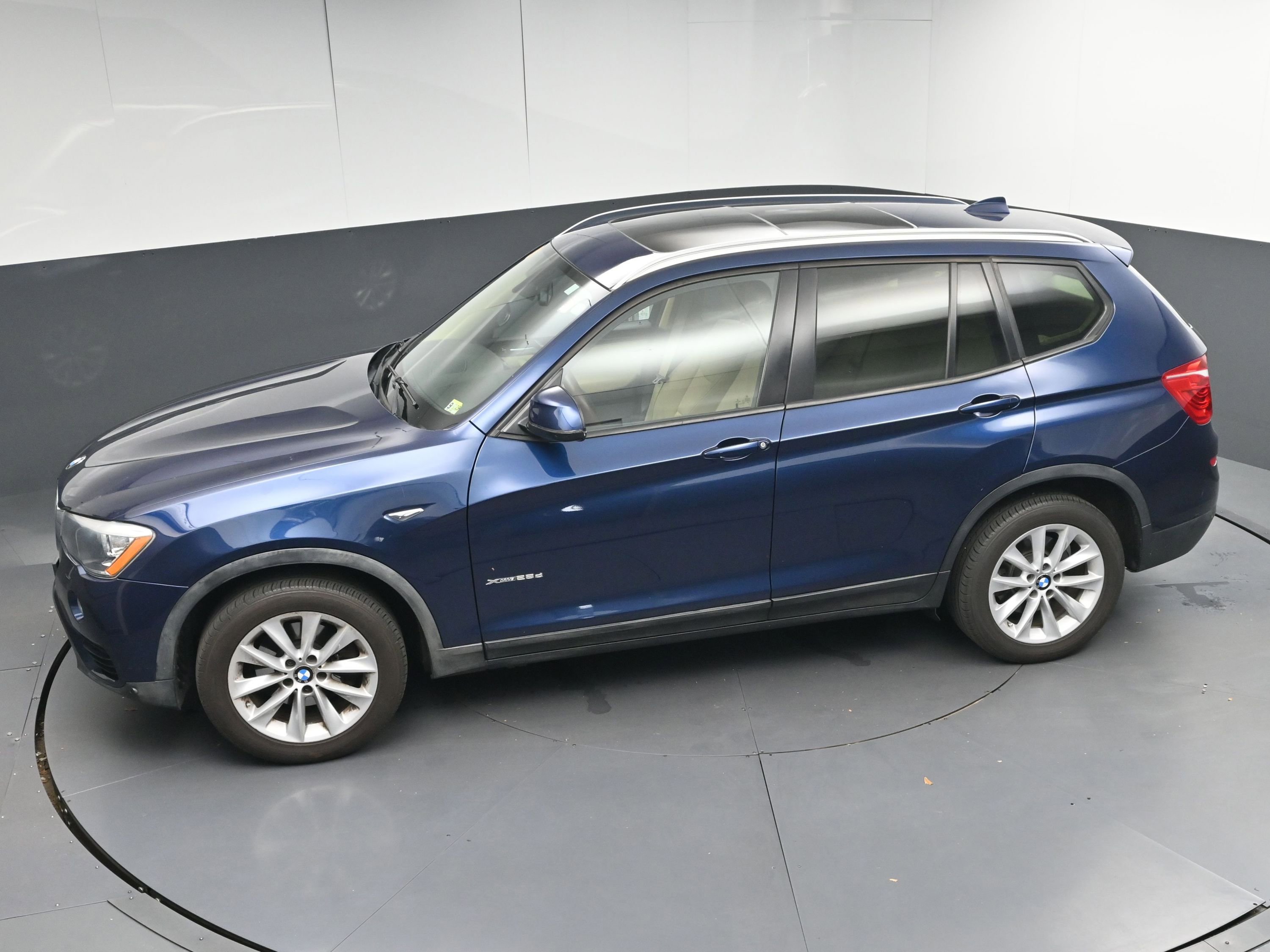 Used 2016 BMW X3 xDrive28d image 46