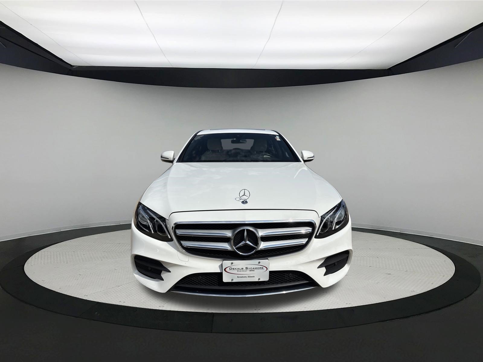 Used 2017 Mercedes-Benz E 300 4MATIC image 3