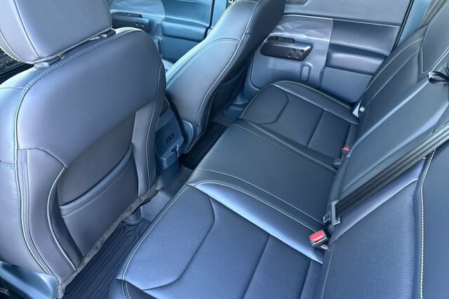 Used 2025 Ford Maverick Lobo AWD/4WD image 12