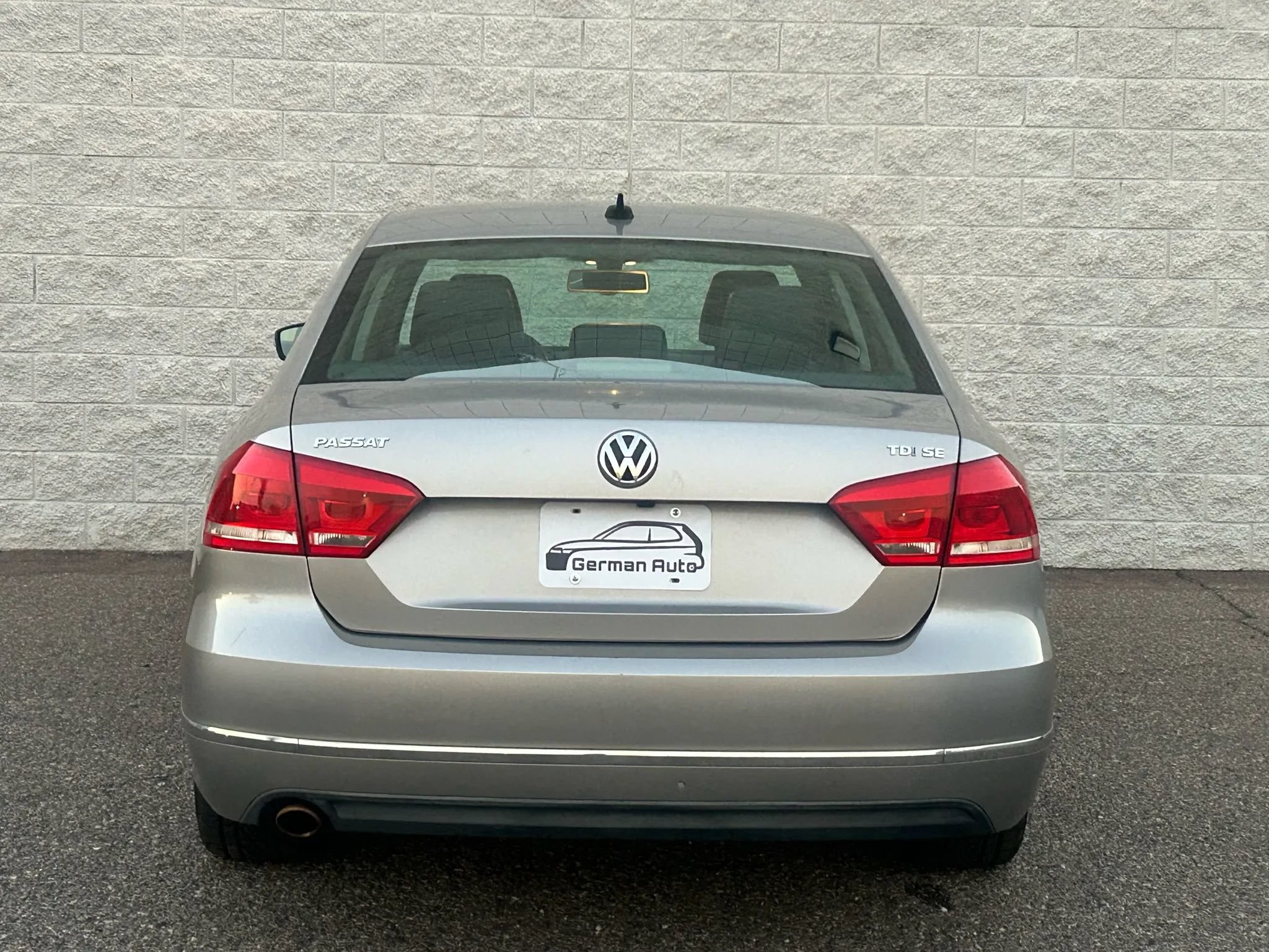 Used 2014 Volkswagen Passat TDI SE FWD image 7