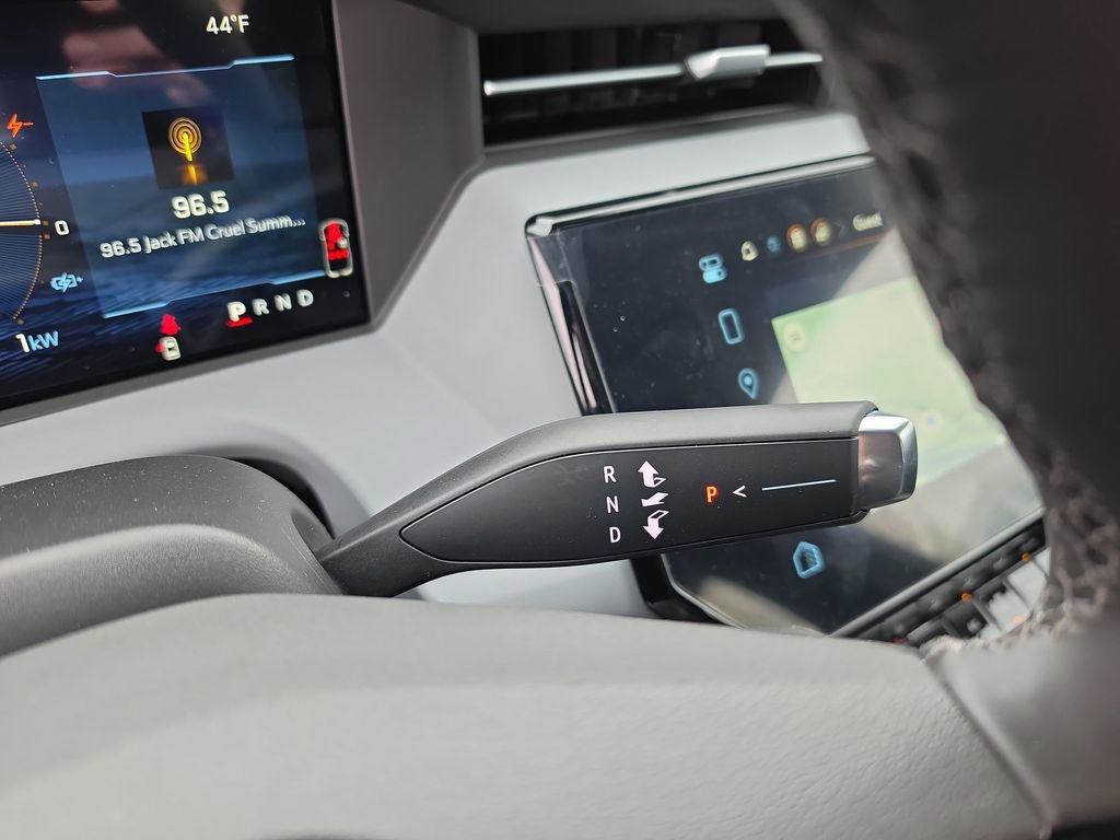 New 2027 Chevrolet Bolt LT w/ Comfort Package image 18