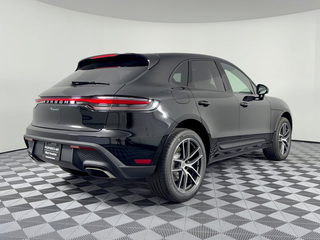 New 2026 Porsche Macan AWD/4WD image 9