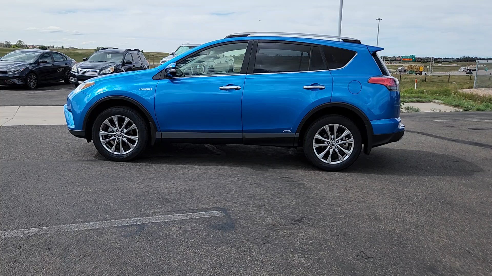 Used 2018 Toyota RAV4 Limited w/ Advanced Technology Package AWD/4WD image 2