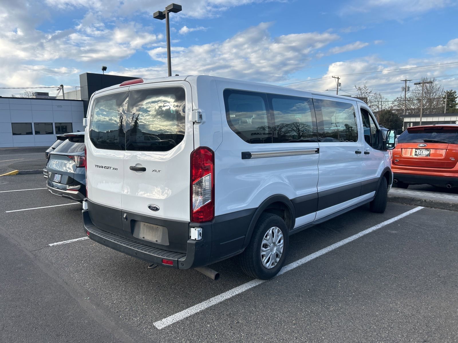 Used 2021 Ford Transit 350 XLT image 3