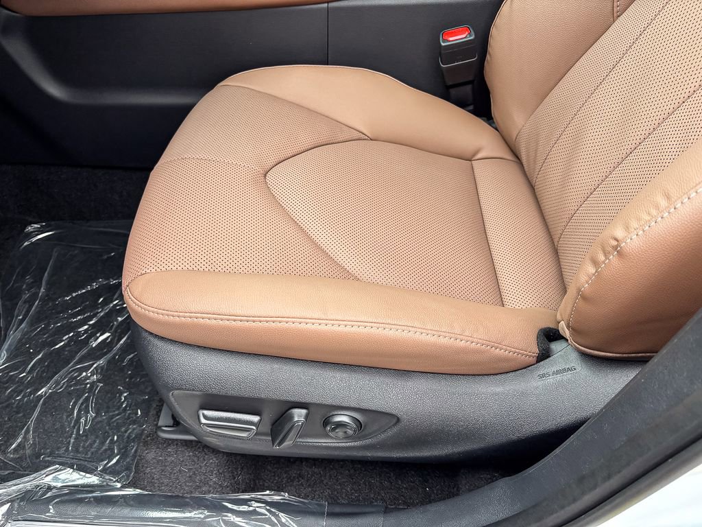 New 2026 Toyota Grand Highlander Platinum image 16