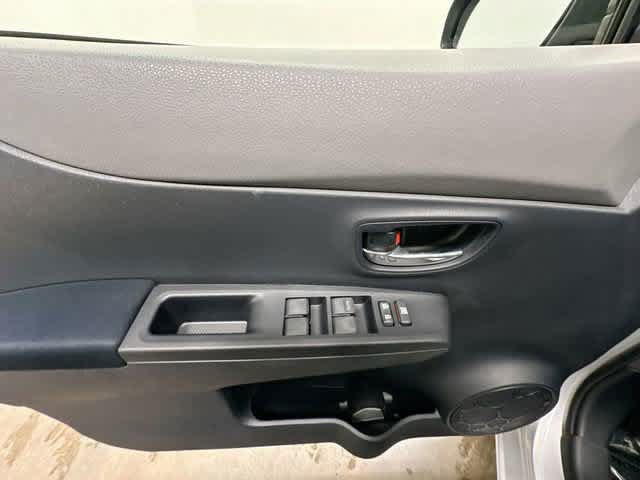 Used 2012 Toyota Yaris SE FWD image 13