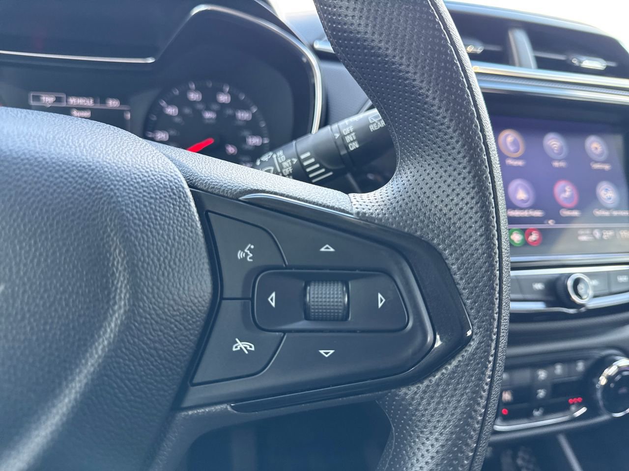 Used 2022 Chevrolet TrailBlazer LT w/ Convenience Package image 27