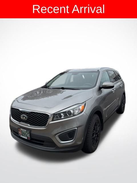 Used 2017 Kia Sorento LX w/ LX Convenience Package image 2