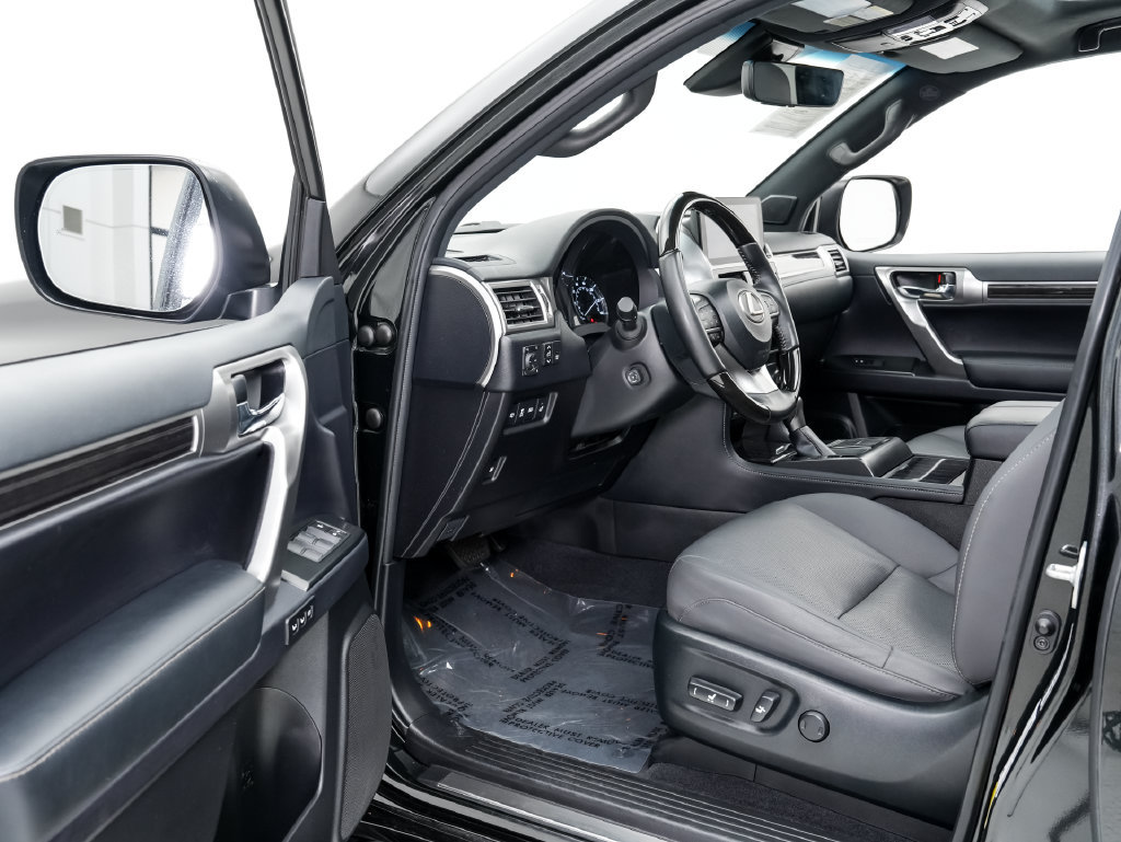 Used 2023 Lexus GX 460 Premium w/ Premium Package AWD/4WD image 7