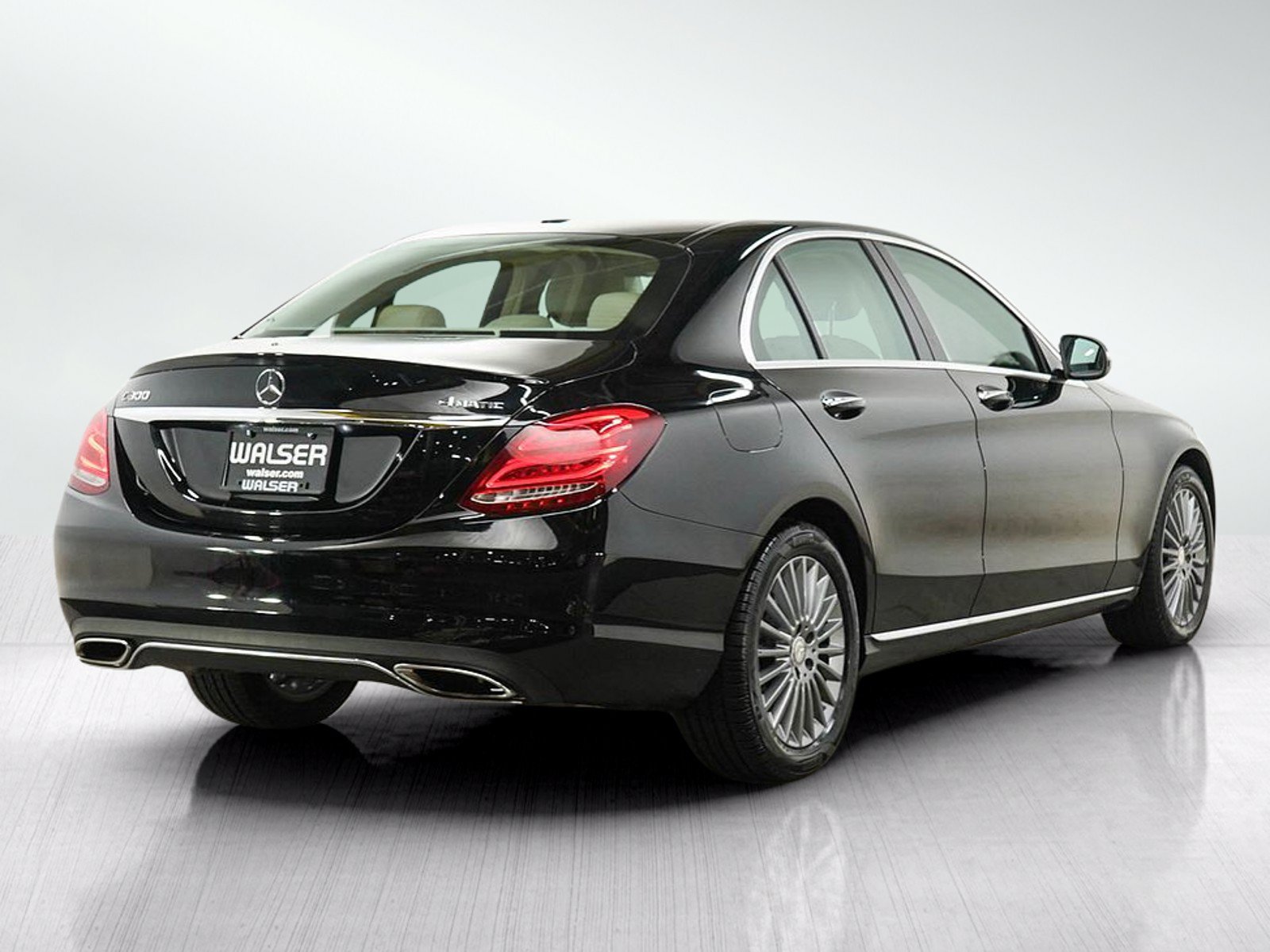 Used 2015 Mercedes-Benz C 300 4MATIC Sedan image 5