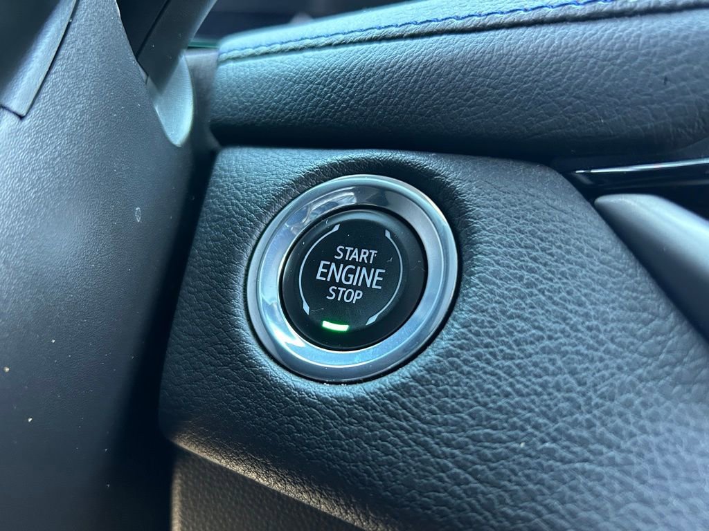 Used 2024 Cadillac XT4 Sport w/ Cold Weather Package image 28