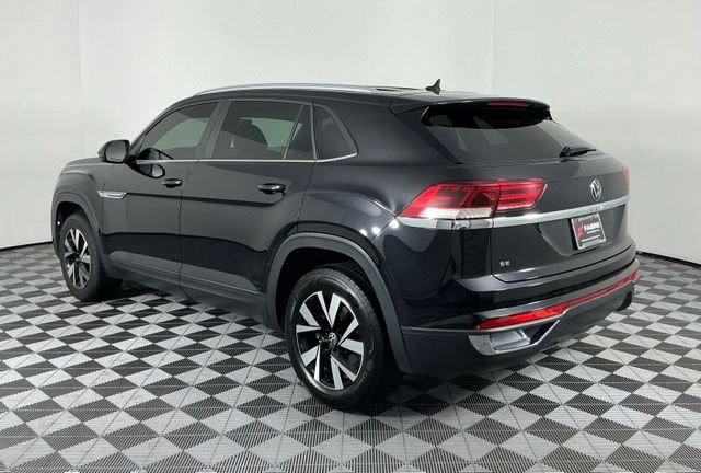 Used 2022 Volkswagen Atlas Cross Sport SE FWD image 5