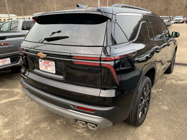 New 2026 Chevrolet Traverse LT w/ Sun and Wheel Package image 4