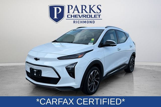 Used 2023 Chevrolet Bolt EUV Premier w/ Sun & Sound Package FWD image 3