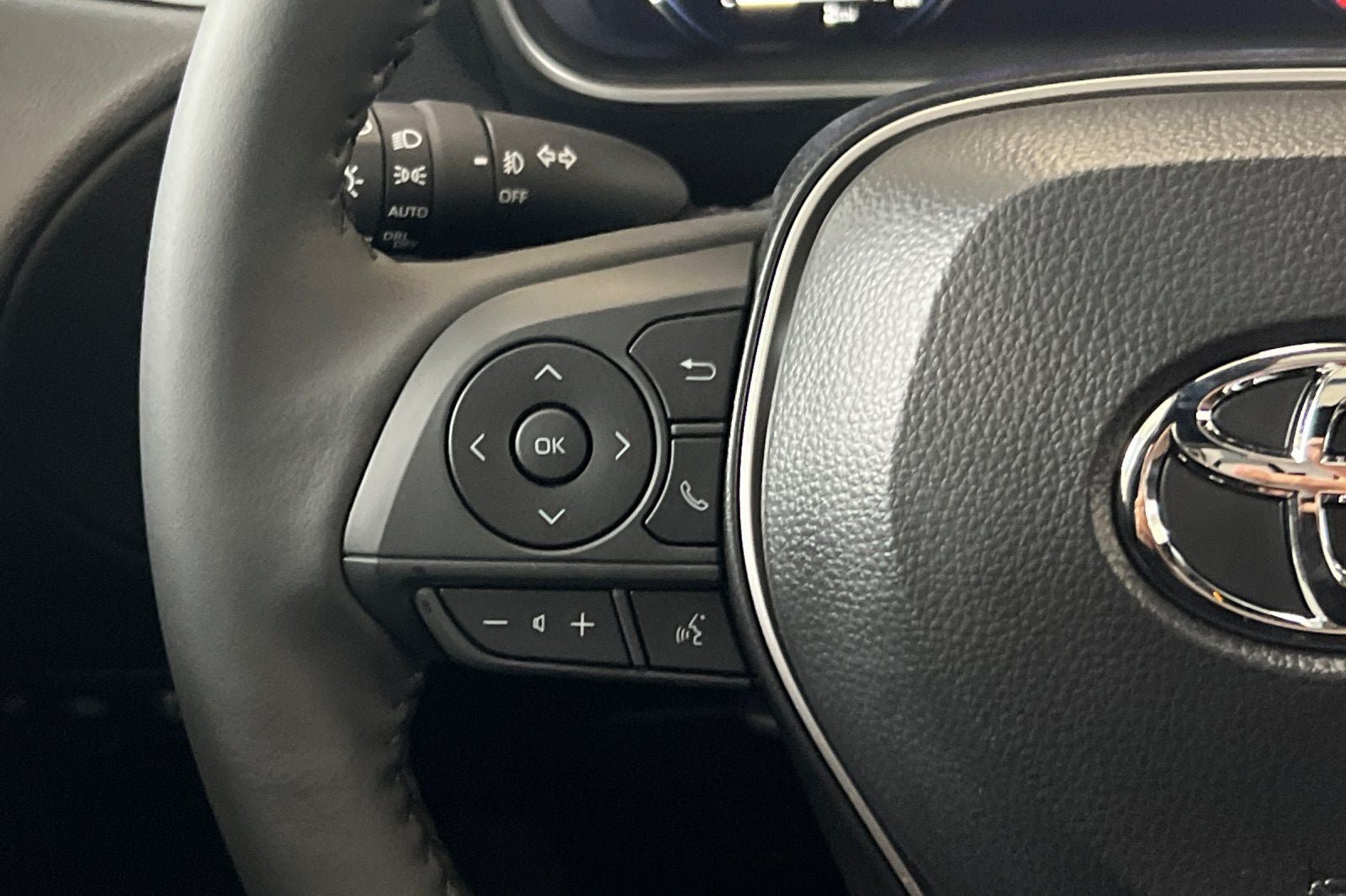 New 2026 Toyota Corolla Cross XLE w/ Convenience Package FWD image 25