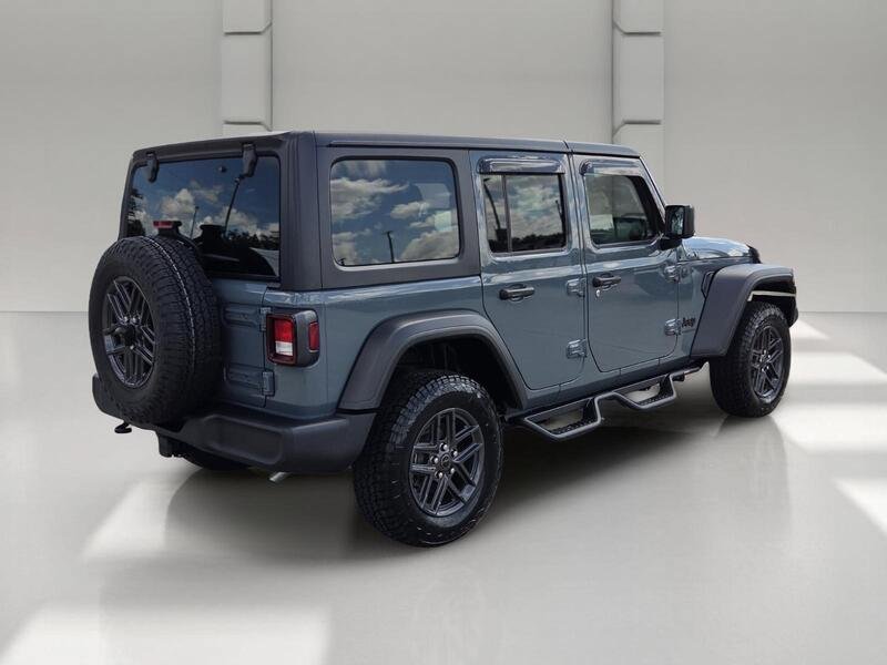 Used 2025 Jeep Wrangler Unlimited Sport AWD/4WD image 5