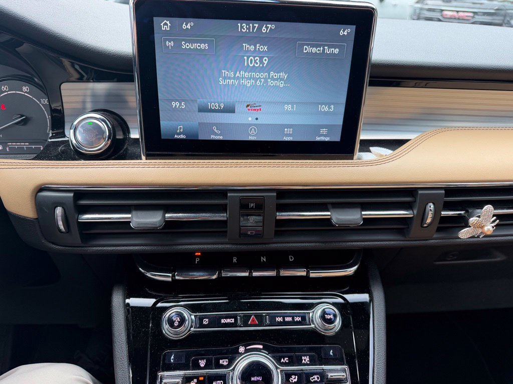 Used 2020 Lincoln Corsair Reserve AWD/4WD image 4