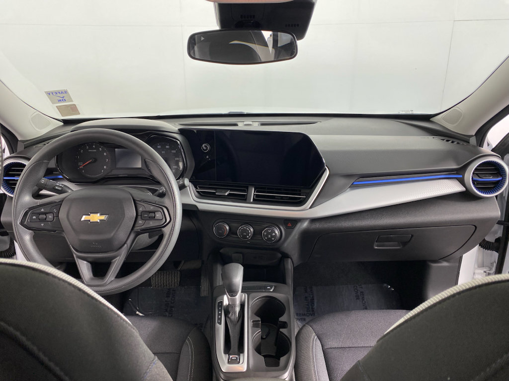 Used 2026 Chevrolet Trax LS FWD image 18