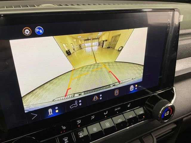 Used 2025 Chevrolet Colorado Trail Boss image 12