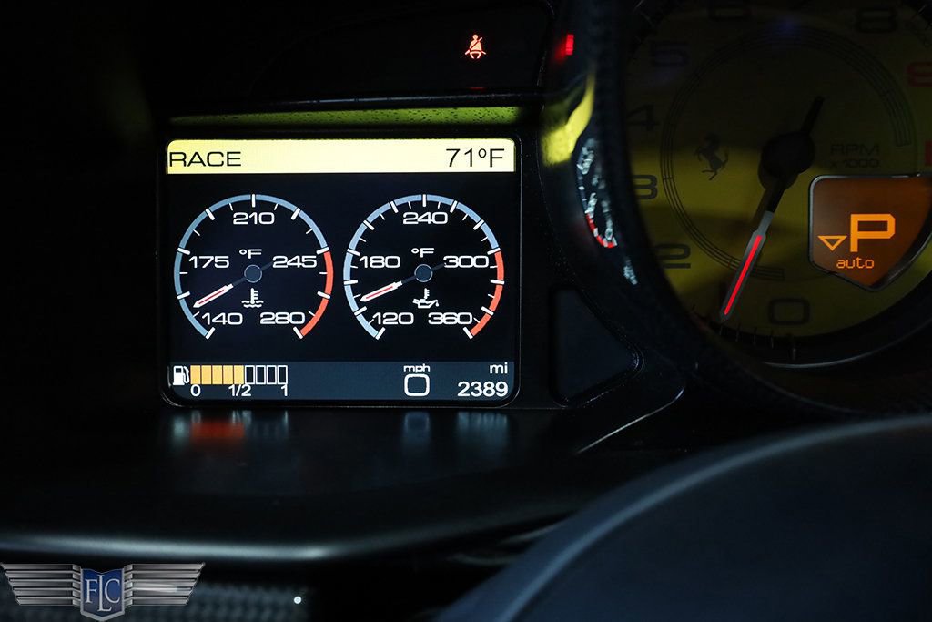 Used 2013 Ferrari 458 Spider RWD image 31