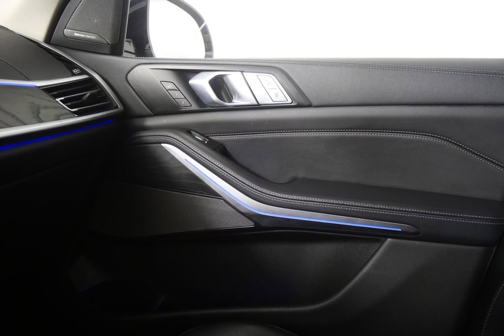 Used 2020 BMW X7 xDrive40i w/ Premium Package image 23
