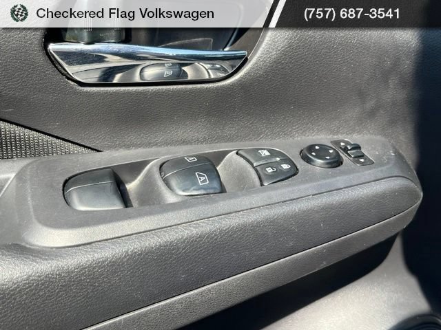 Used 2024 Nissan Kicks SV FWD image 15