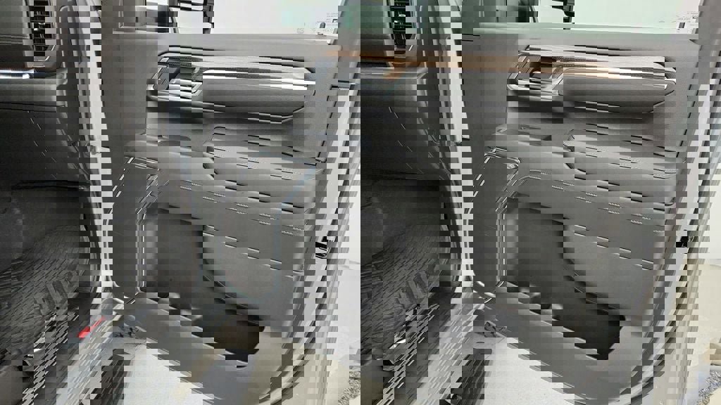 Used 2024 Chevrolet Silverado 2500 LT w/ Z71 Off-Road Package image 26