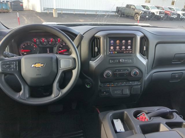 Used 2025 Chevrolet Silverado 2500 Custom w/ Custom Value Package image 12