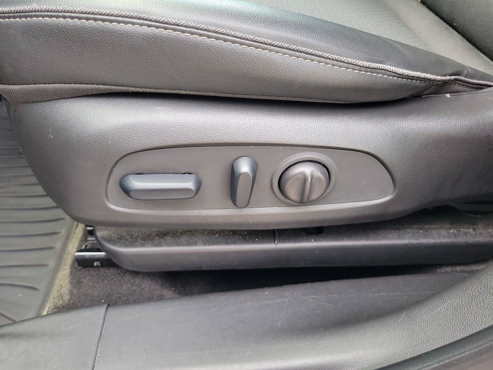 Used 2023 Buick Encore GX Preferred w/ Cold Weather Comfort Package AWD/4WD image 16