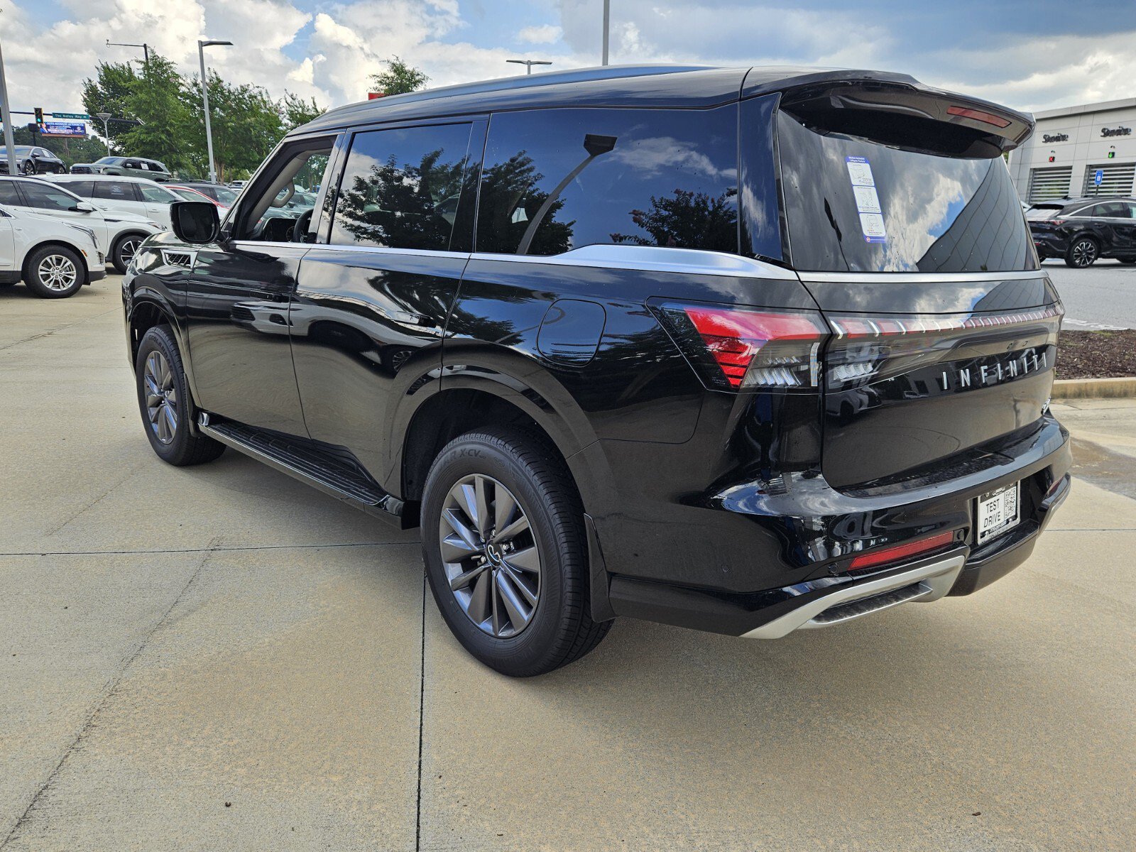 New 2026 INFINITI QX80 Pure w/ Cargo Package AWD/4WD image 8