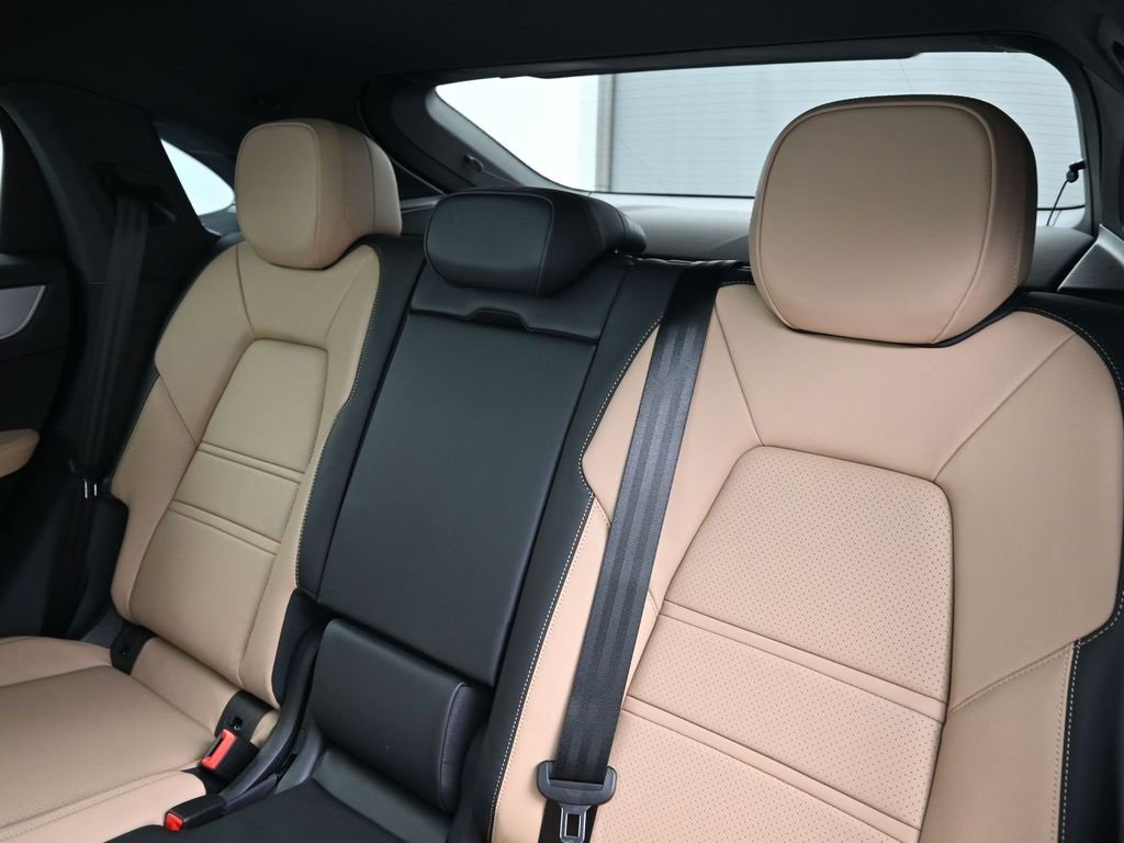 New 2026 Porsche Cayenne Coupe image 6