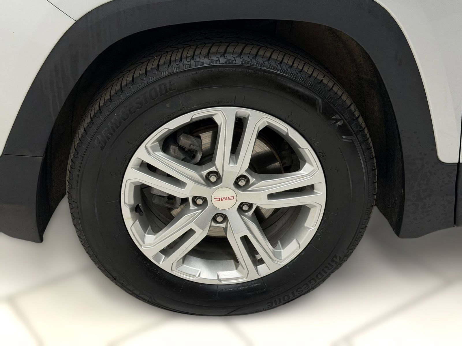 Used 2018 GMC Terrain SLE w/ Driver Convenience Package image 9