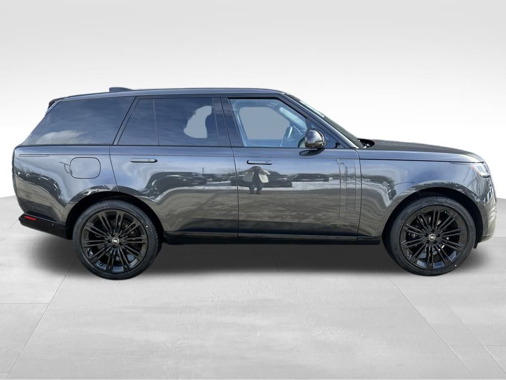 New 2025 Land Rover Range Rover SE image 9