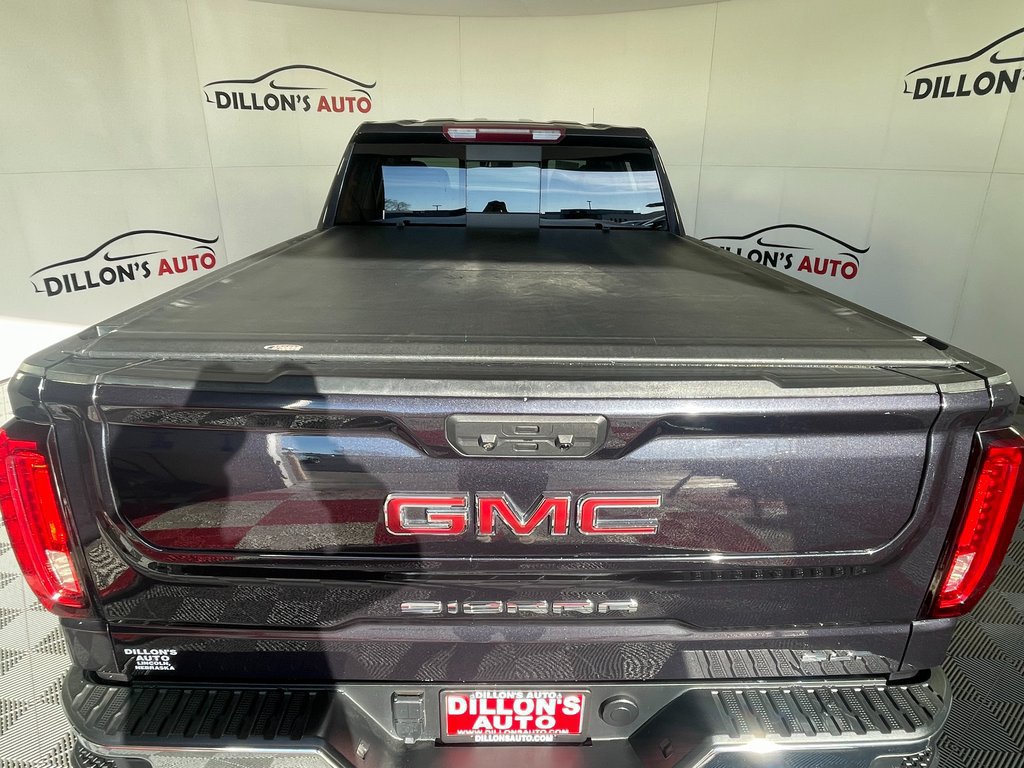 Used 2022 GMC Sierra 1500 SLT w/ SLT Premium Plus Package AWD/4WD image 6
