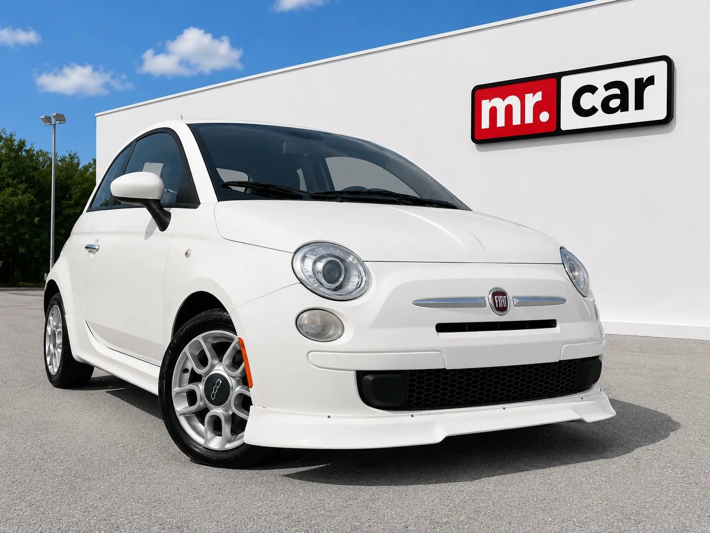 Used 2013 FIAT 500 Pop FWD image 1