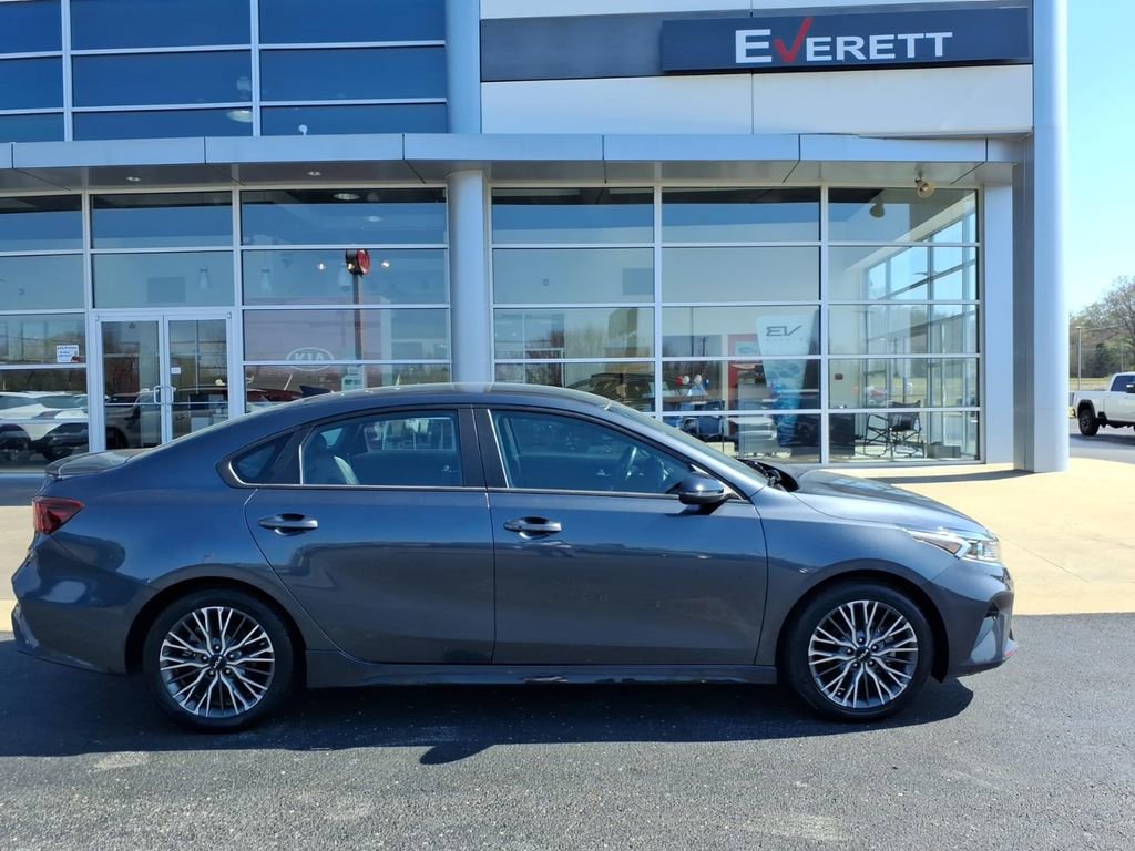 Used 2023 Kia Forte GT-Line w/ GT-Line Technology Package image 2