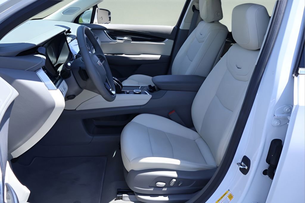 Used 2023 Cadillac XT6 Premium Luxury FWD image 11