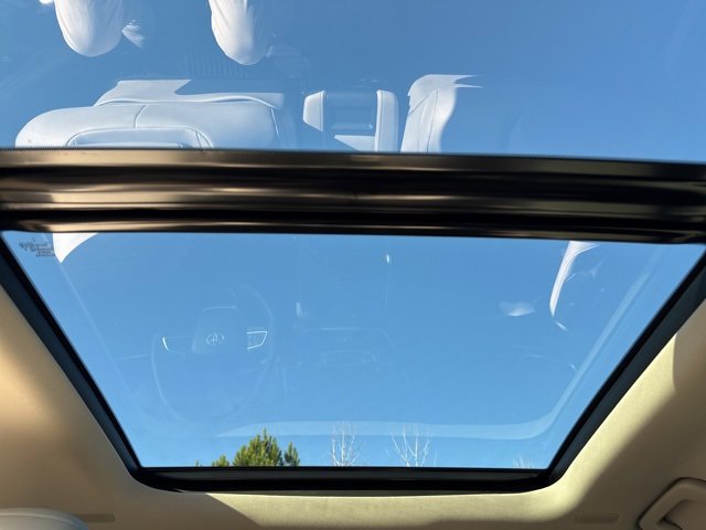 Used 2025 Toyota Grand Highlander AWD image 16