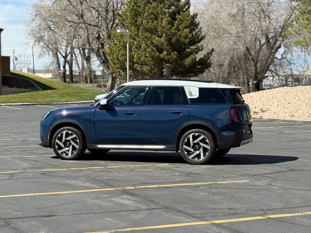 Used 2025 MINI Cooper Countryman S w/ Comfort Package Max image 7