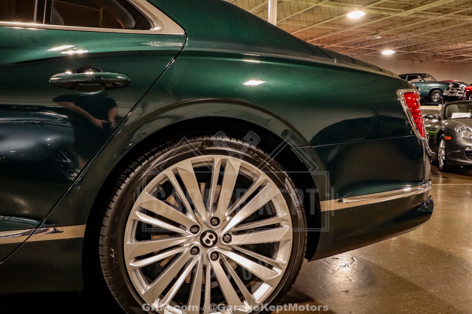 Used 2023 Bentley Flying Spur Azure AWD/4WD image 42