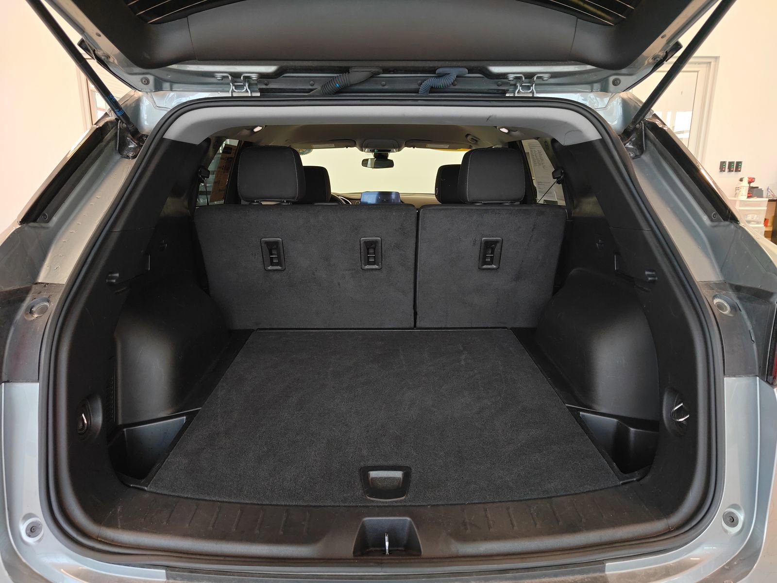 Used 2025 Chevrolet Blazer LT image 16