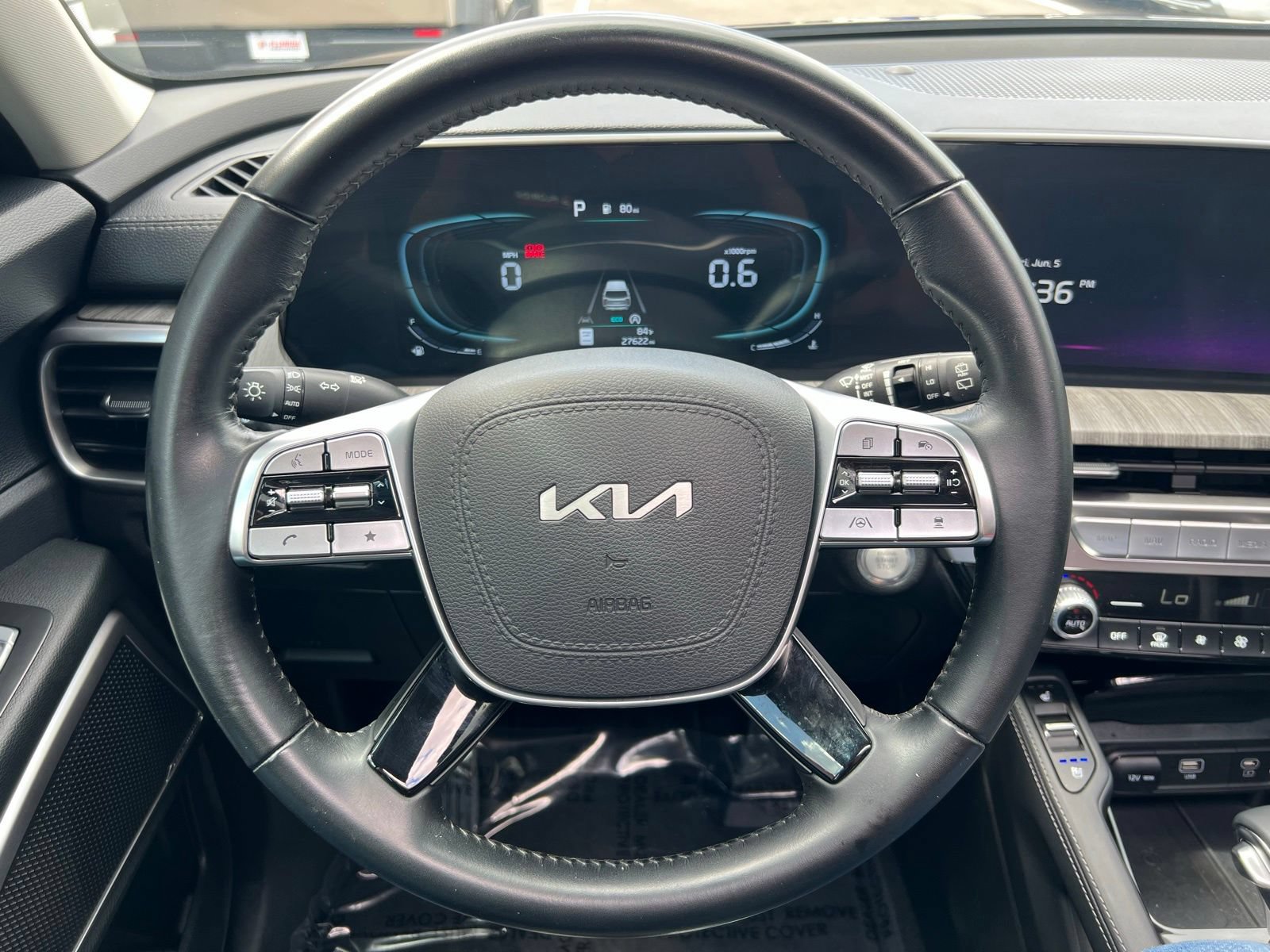 Used 2025 Kia Telluride EX w/ EX Captain's Chair Package FWD image 36