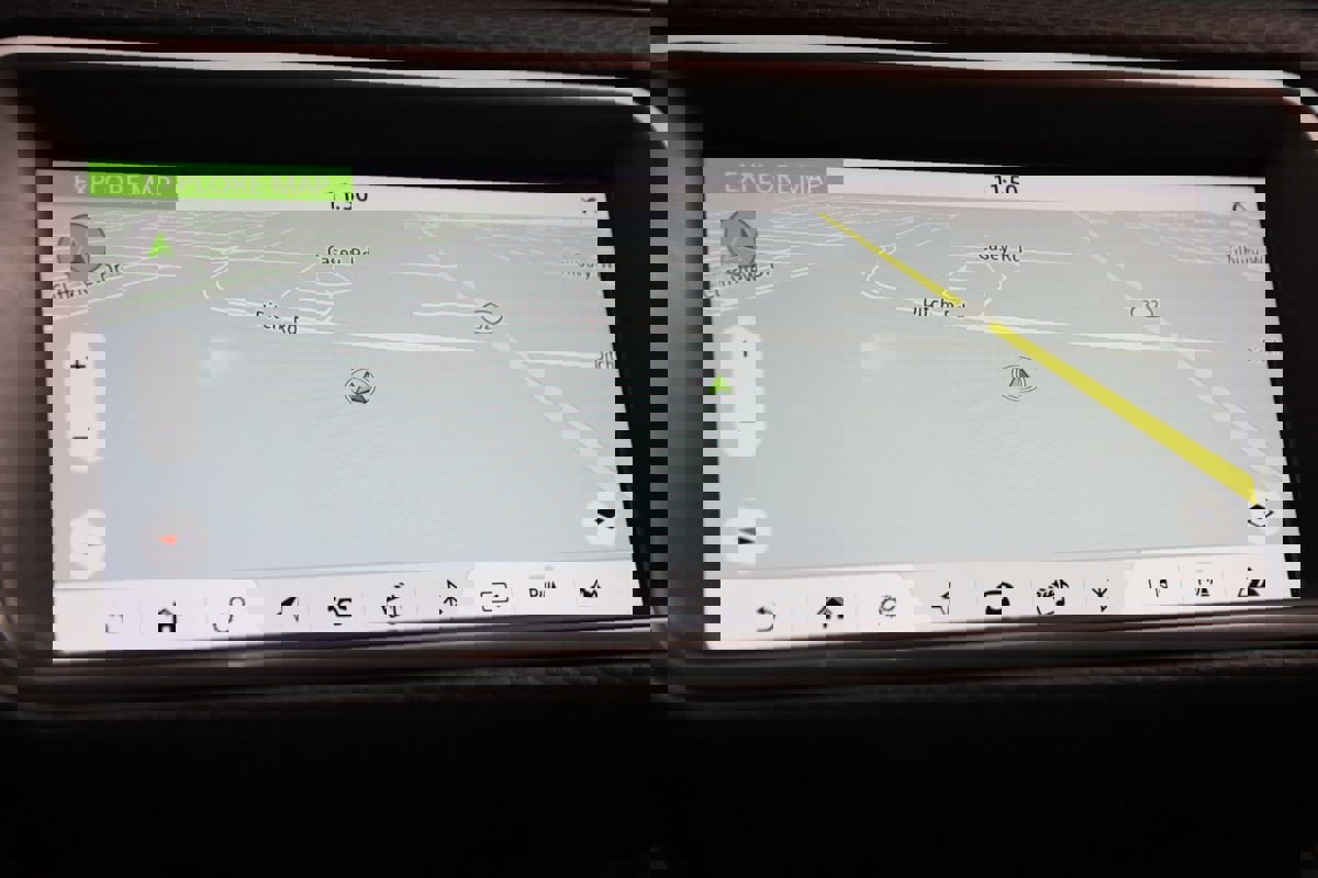 Used 2020 Land Rover Range Rover Evoque S image 8