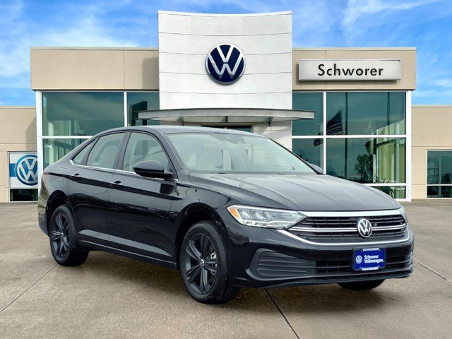 Used 2022 Volkswagen Jetta SE w/ Panoramic Sunroof Package image 1