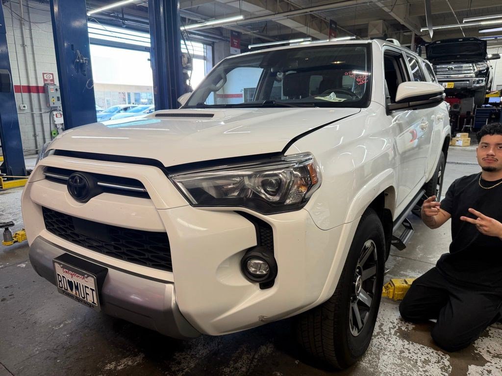 Used 2024 Toyota 4Runner TRD Off-Road Premium w/ Moonroof Package image 3