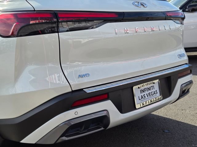 Used 2024 INFINITI QX60 Sensory w/ Vision Package AWD/4WD image 9