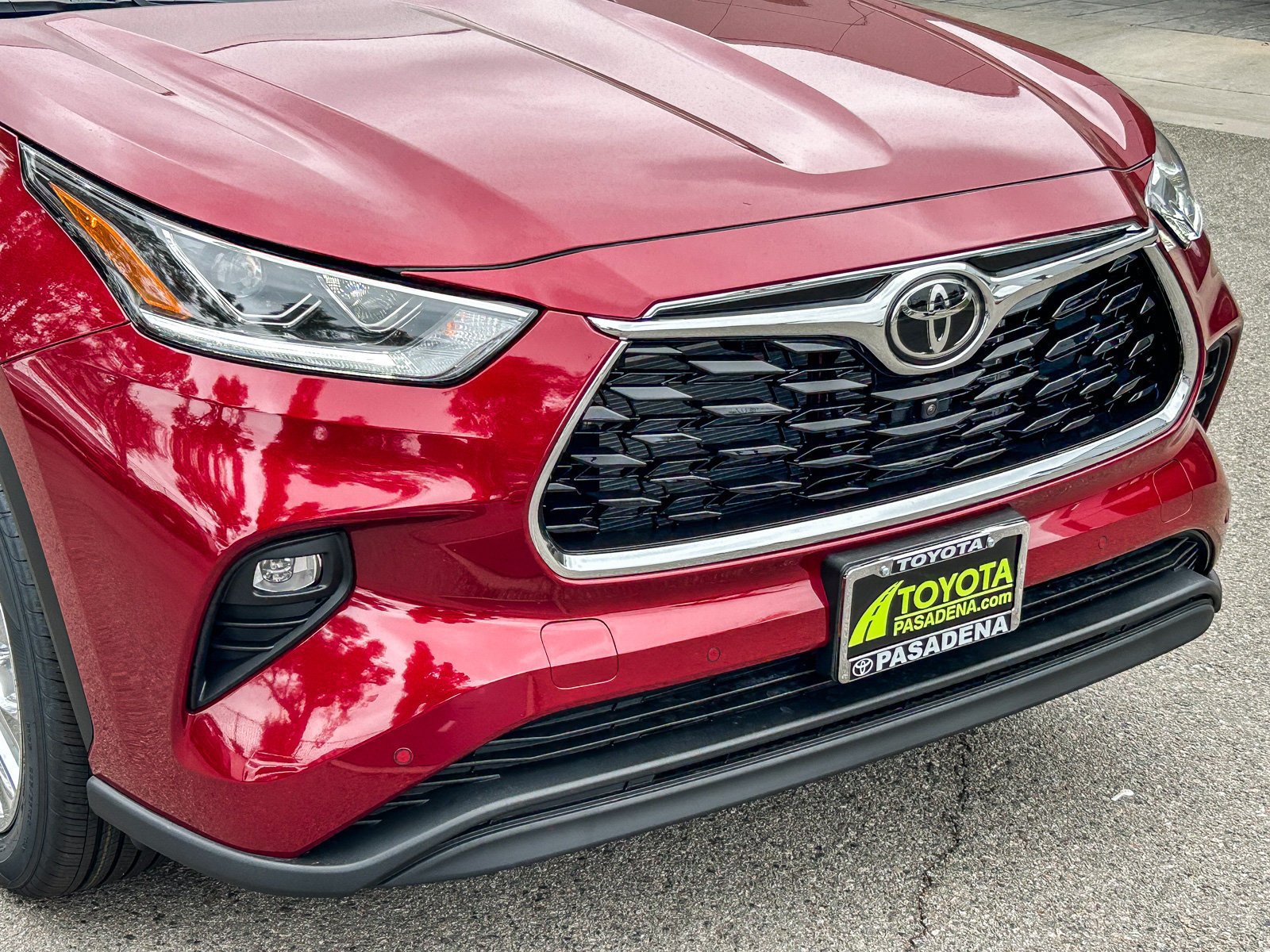 New 2026 Toyota Highlander Limited AWD/4WD image 5